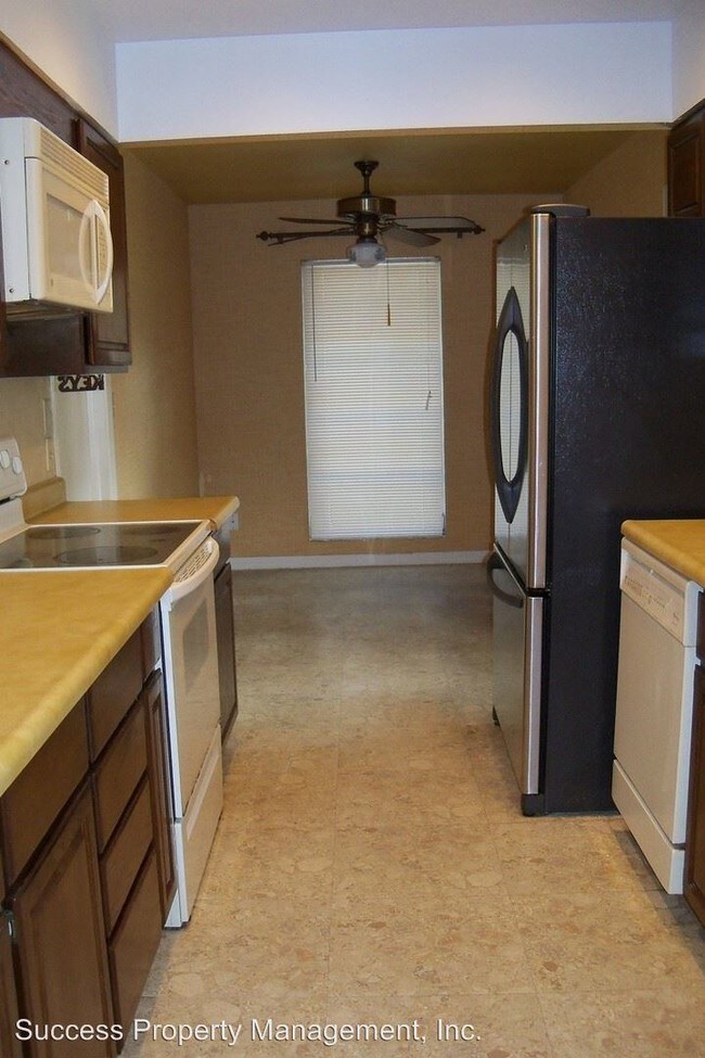 Building Photo - 2 br, 2 bath House - 385 Upland Avenue