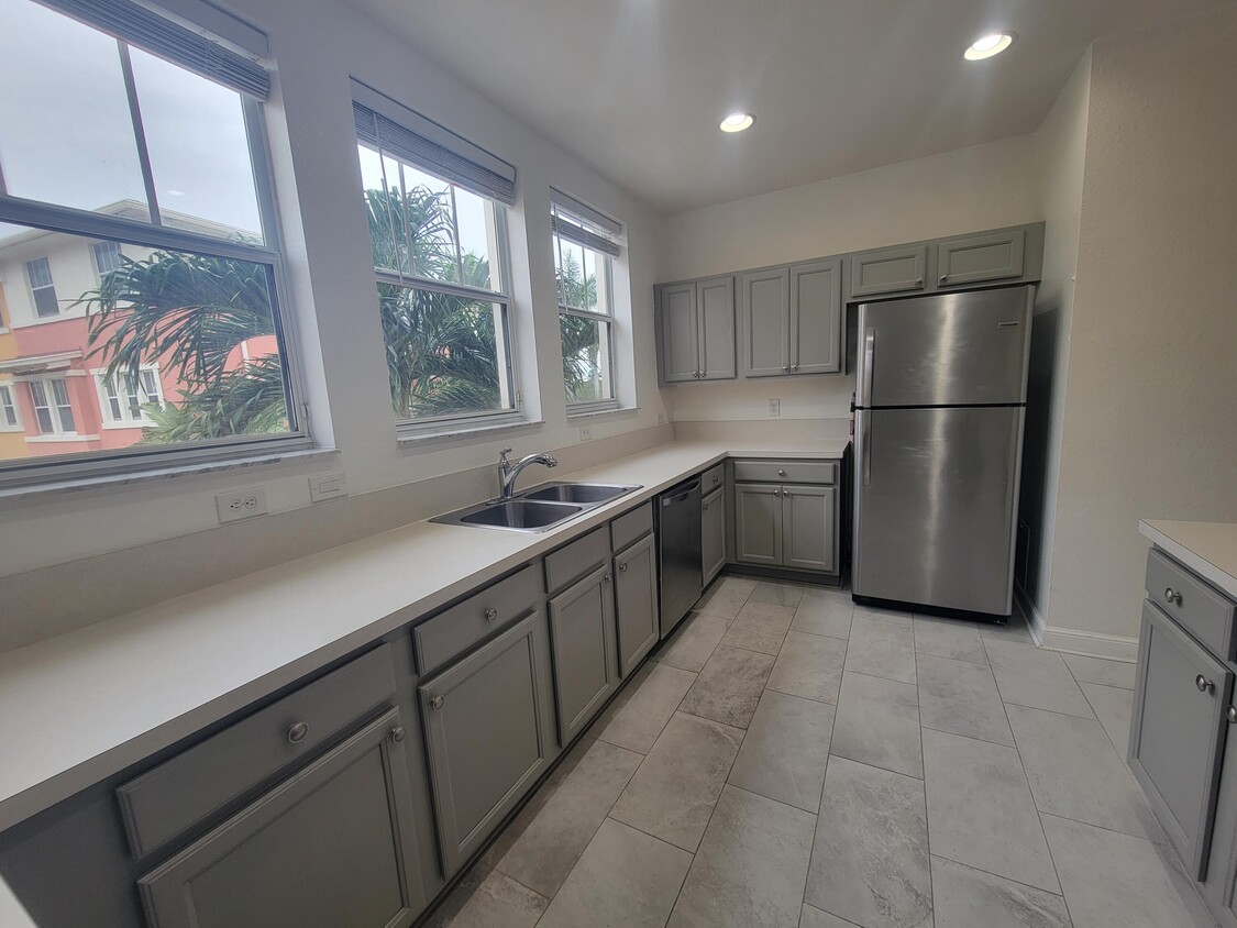 Foto principal - 750 Millbrae Ct