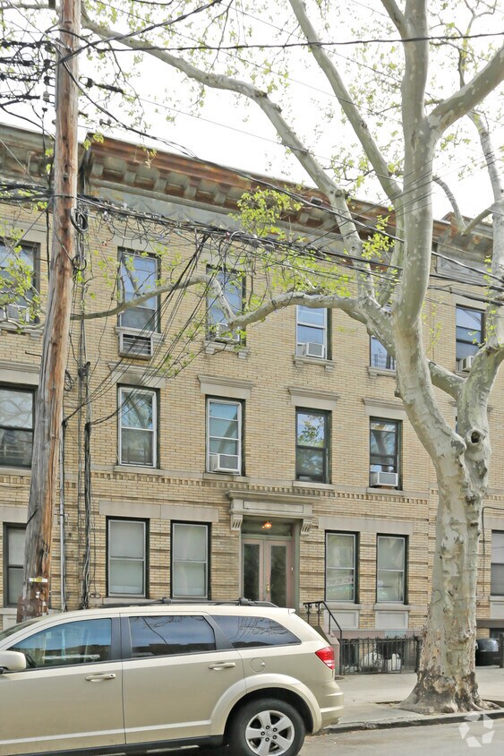 Primary Photo - 55 Saint Nicholas Ave