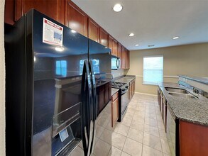 Building Photo - 15326 Boulder Hollow Ln
