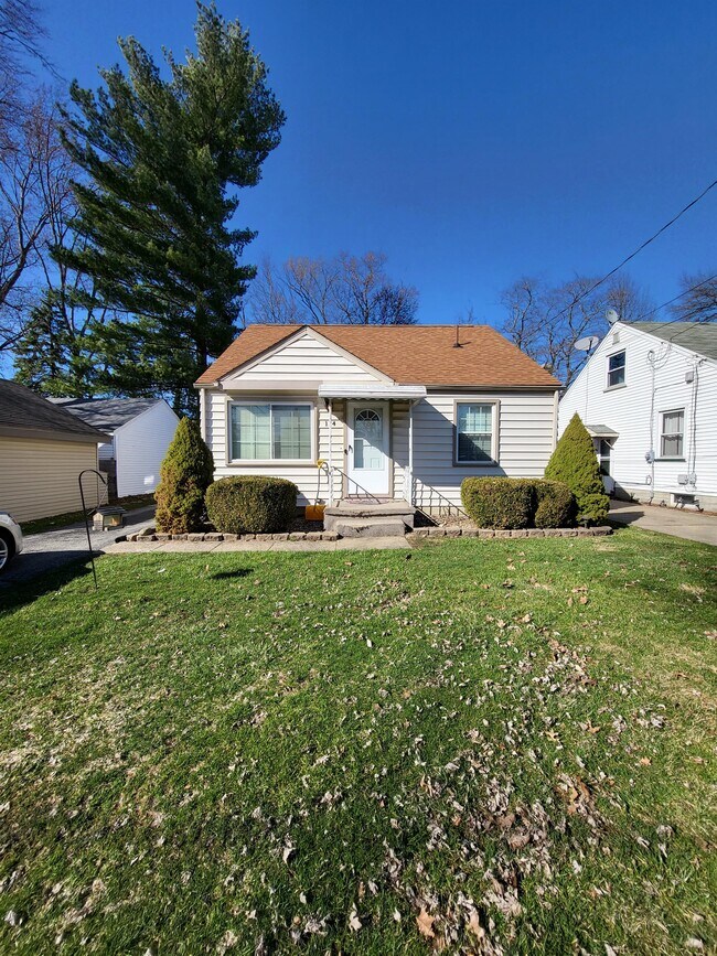114 Maple Dr, Youngstown, OH 44512 House Rental in Youngstown, OH