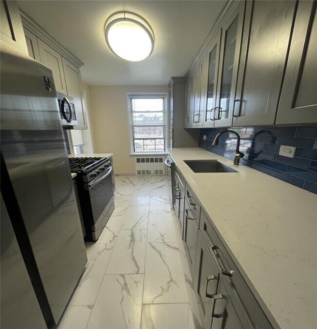 Foto del edificio - 759 E 10th St