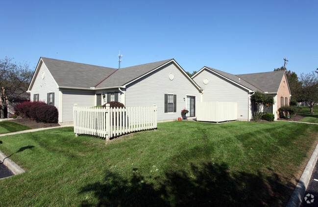 Building Photo - Greentree Village Apartments