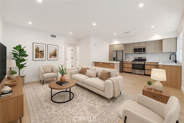 Foto principal - 7510 Sepulveda Blvd