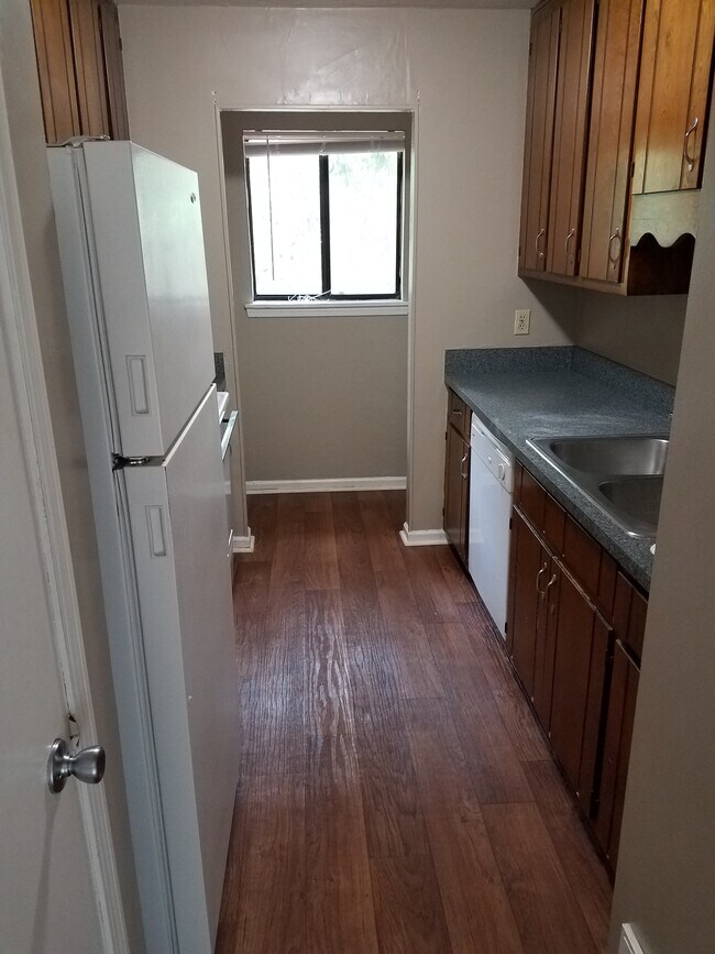 Building Photo - Willow Bend Way