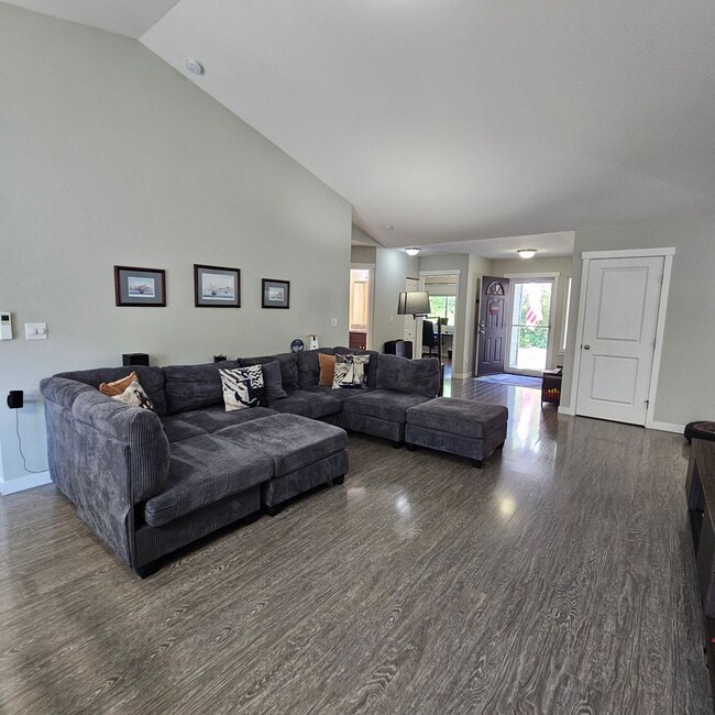 Photo - Your Perfect Home Awaits – 3 Bed, 2 Bath, ...