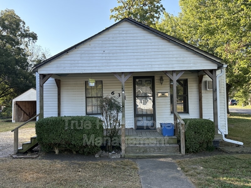 Foto principal - 631 W 5th