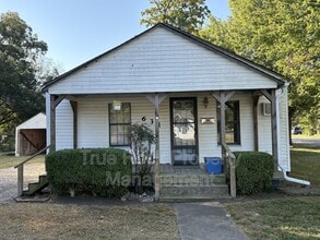 Building Photo - 631 W 5th