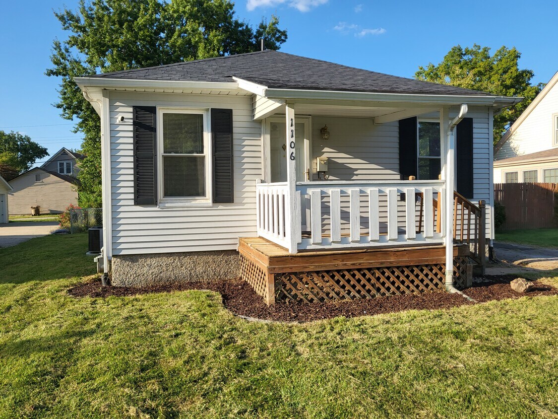 1106 McKinley Blvd, Alton, IL 62002 House Rental in Alton, IL