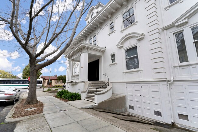 Building Photo - 1438 Lafayette St