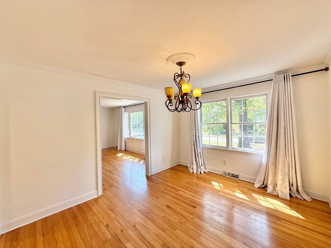 Building Photo - **OFFERING REFUNDABLE APPLICATION FEES** Stunning 5BD, 3BA North Ridge Raleigh Home on a Large, P...