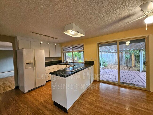 Foto del edificio - 5510 NW Innisbrook Pl