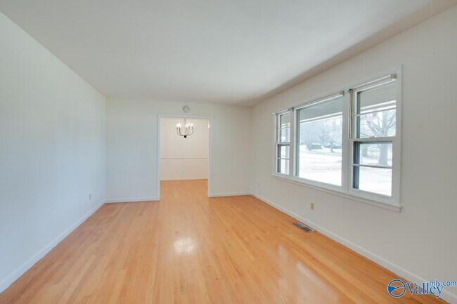 Building Photo - 1408 Brook Hollow Cir NW