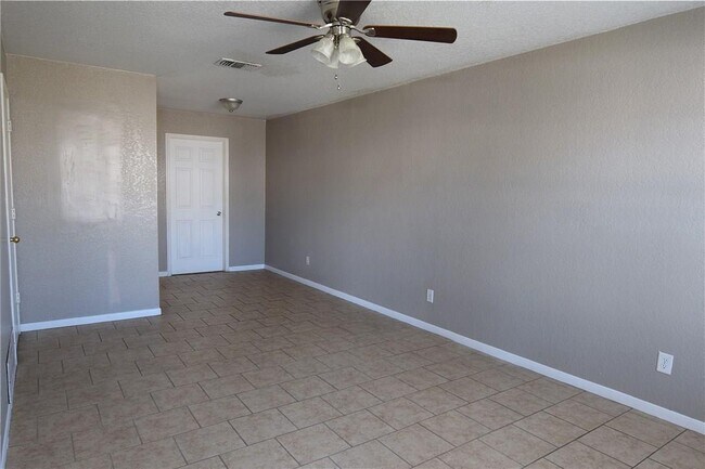 Foto del edificio - 3208 Hereford Ln