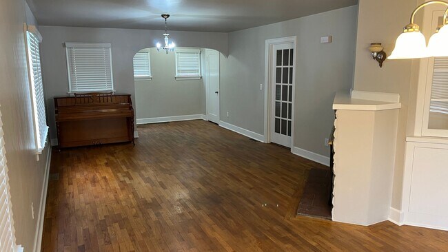 Foto del edificio - Charming 4 Bed Home in Olympia, WA with Sp...