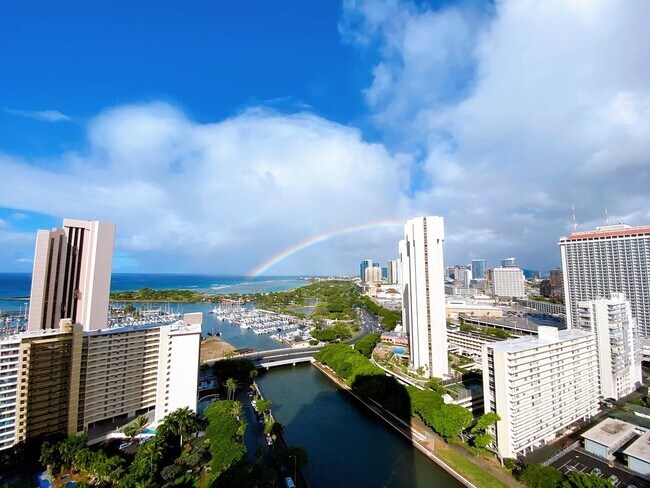 Foto del edificio - 1551 Ala Wai Blvd