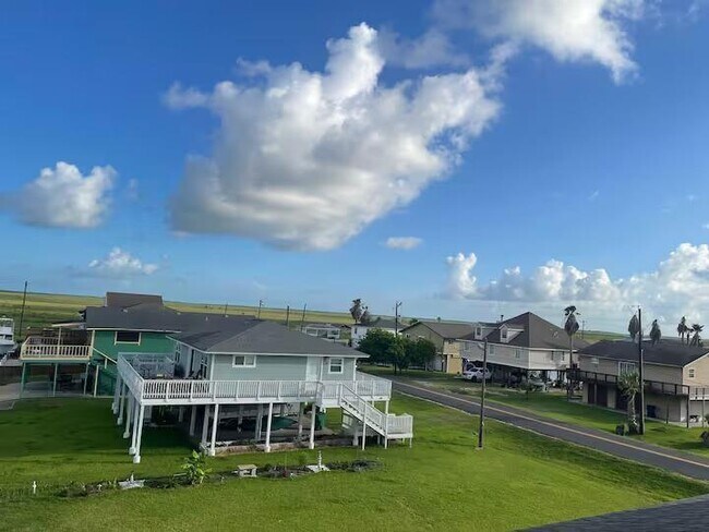 Foto del edificio - 126 Driftwood Rd