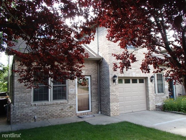 Building Photo - 3 br, 2.5 bath Townhome - 2417 Nicholson Road