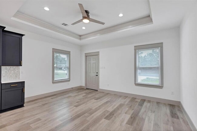 Building Photo - 19307 Sears Dr