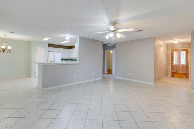 Foto del edificio - 1807 Timber Ridge Dr