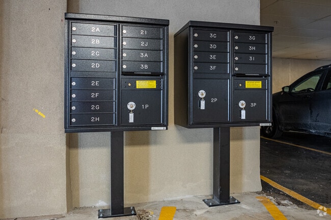 Mailboxes - 325 Union Blvd