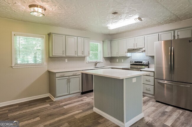 Building Photo - 3721 Sweetbriar Cir