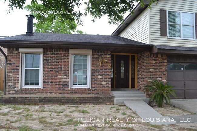 Building Photo - 657 Oakwood Dr