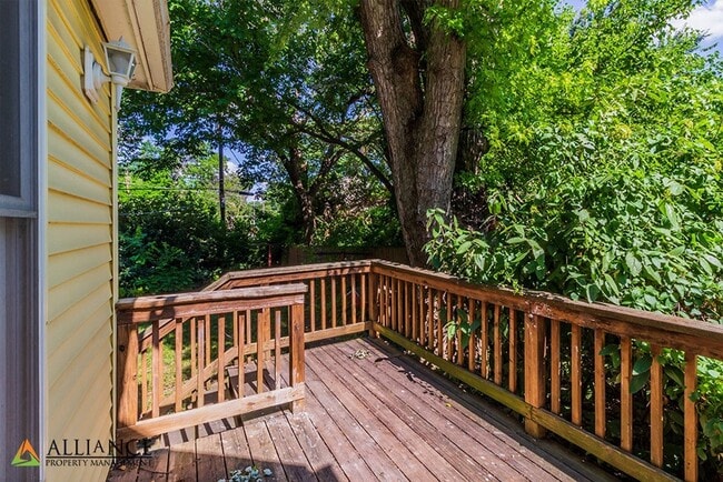 Building Photo - 1404 Legore Ln