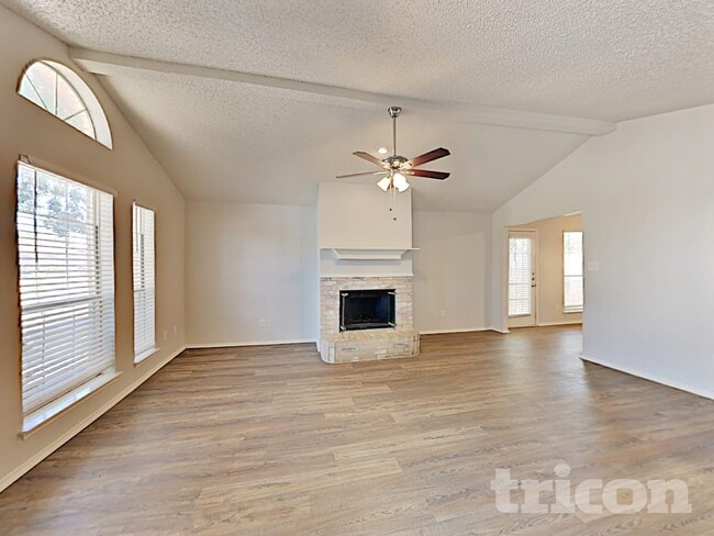 Foto del edificio - 714 Charles City Dr