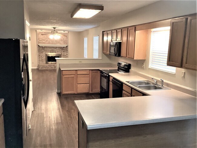 Building Photo - 3931 Tara Brooke Way