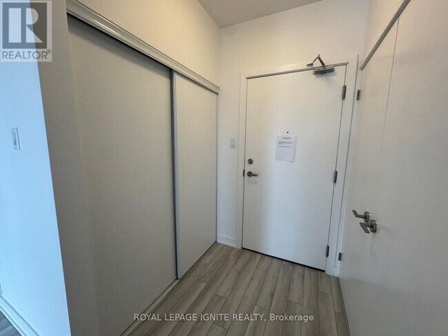 Photo du bâtiment - 55 Clarington Blvd