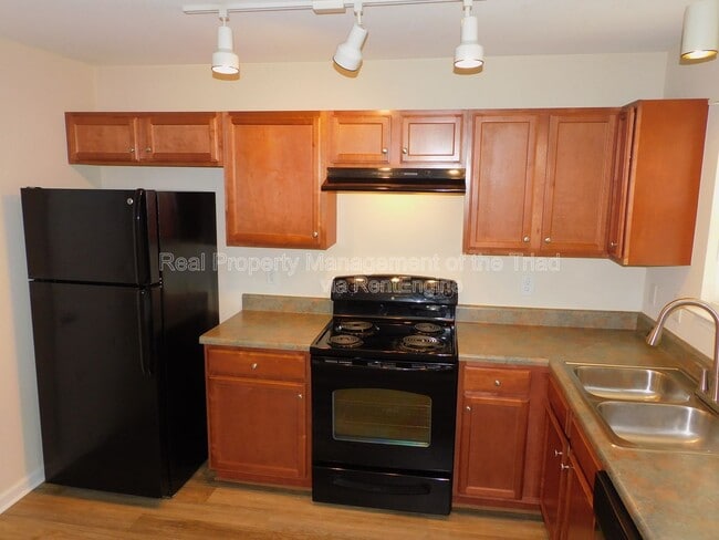 Foto del edificio - 1475 Worchester St
