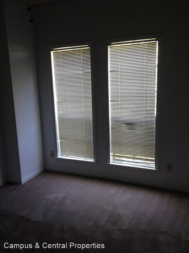 Foto del edificio - 2 br, 1.5 bath House - 709 W. 21st St. #20...