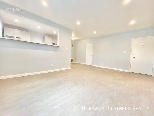 Building Photo - 825 Westbourne Dr West Hollywood, CA 90069