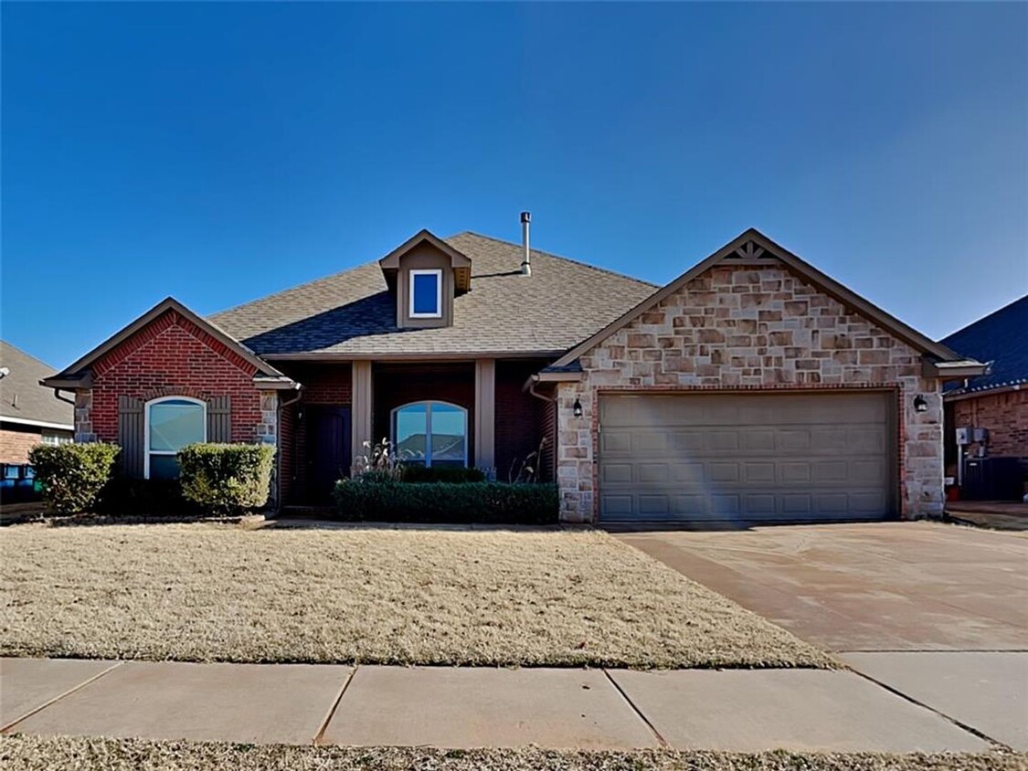 Foto principal - Luxury 4 Bedroom 2 Bathroom Home in Deer C...