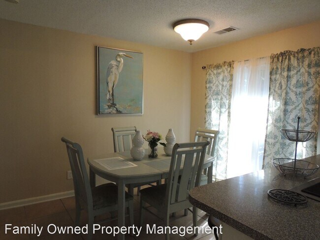 Building Photo - 4 br, 2 bath House - 15 Bossis Drive