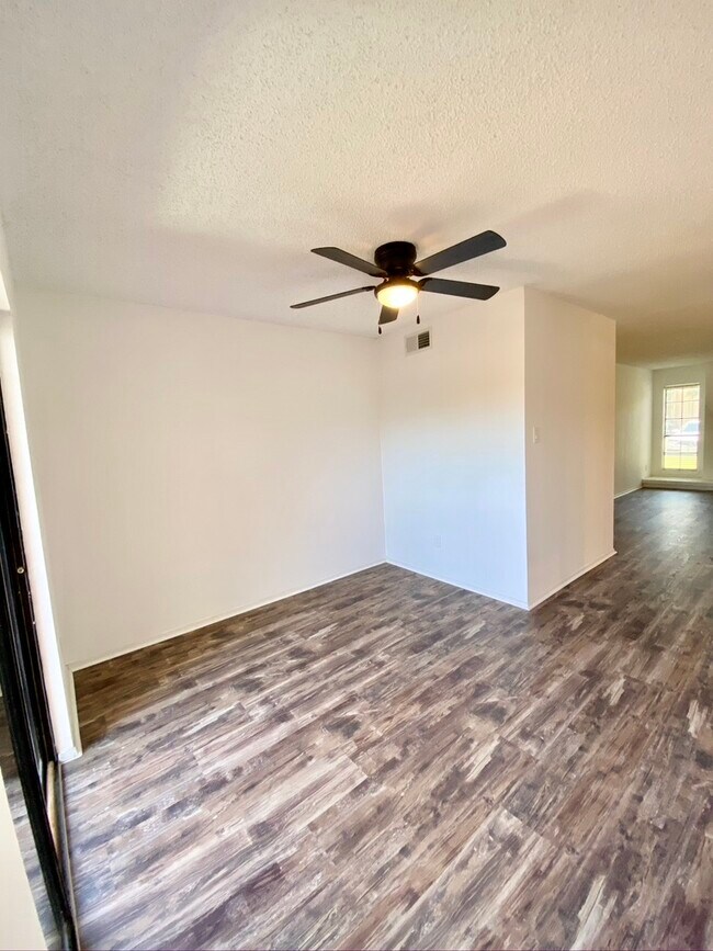 Dining Room - 4159 Steck Ave