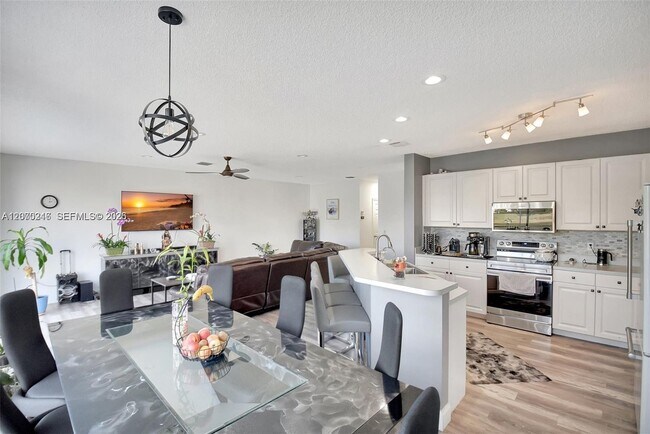 Foto del edificio - 7647 Rockport Cir