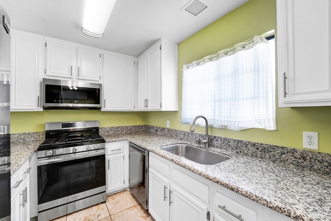 Cocina - 2971 Plaza del Amo