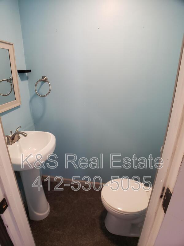 Foto del edificio - 1112 Jacks Run Rd
