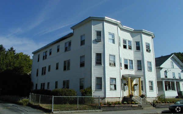 Foto principal - 377 Westford St