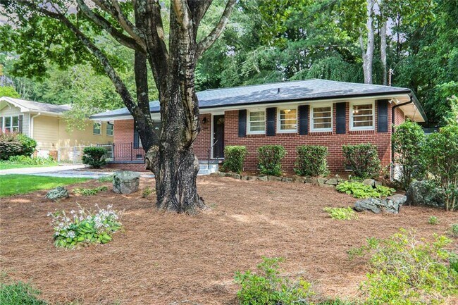 Foto del edificio - 2349 Burch Cir NE