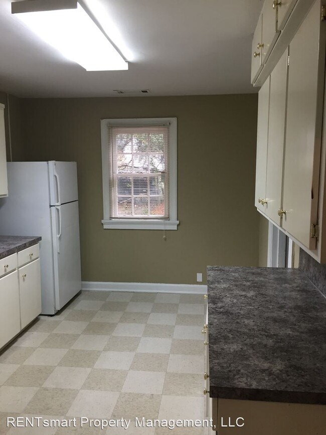 Building Photo - 4 br, 2 bath House - 1054 Ada Avenue