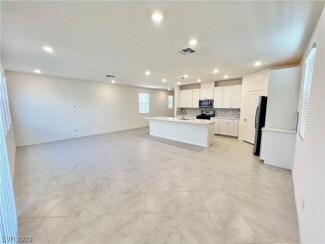 Foto del edificio - 6978 W Ford Ave