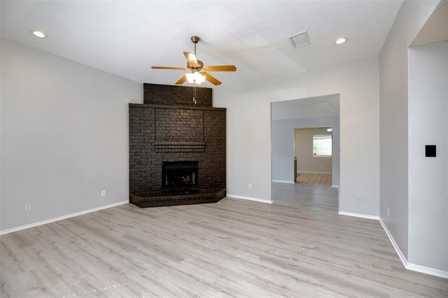 Building Photo - 4013 David Cir