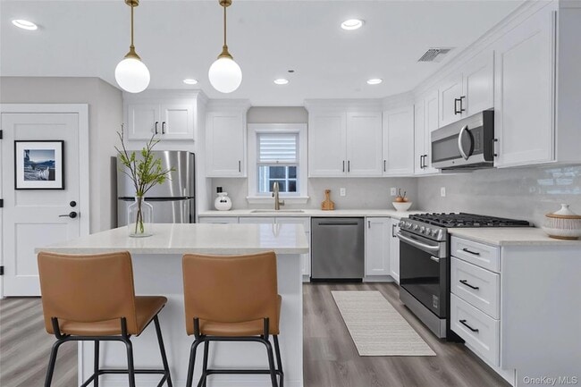 Photo - 110 School St Apartment