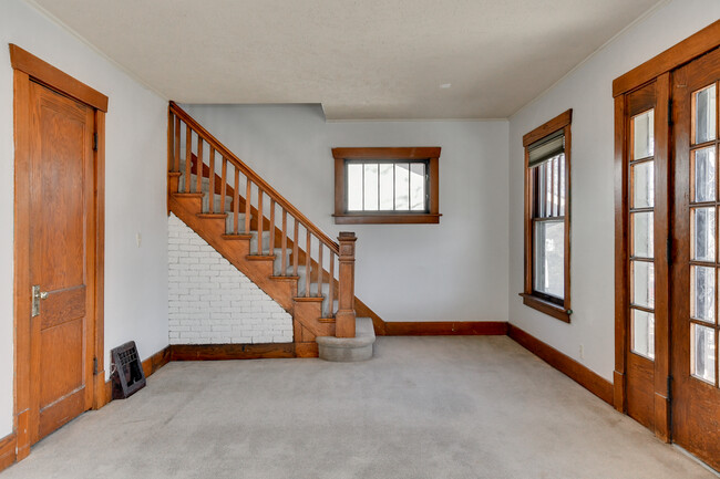 Building Photo - 3116 Fontenelle Blvd