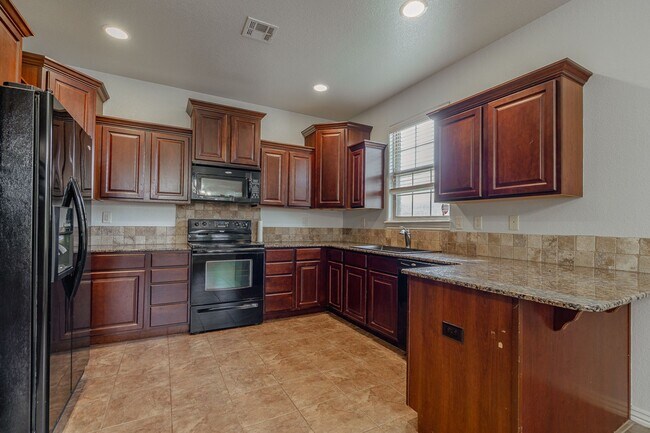 Foto del edificio - Spacious 3 Bedroom Home in West Fayetteville!