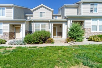 Building Photo - 8171 Snow Bowl Heights