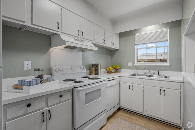 2 habitaciones, 1 baño, 990 pies cuadrados, cocina - Chateau Orleans Apartments